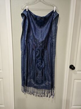 Vince Camuto Blue Paisley Fringe Wrap Scarf Navy Multi V4822208
